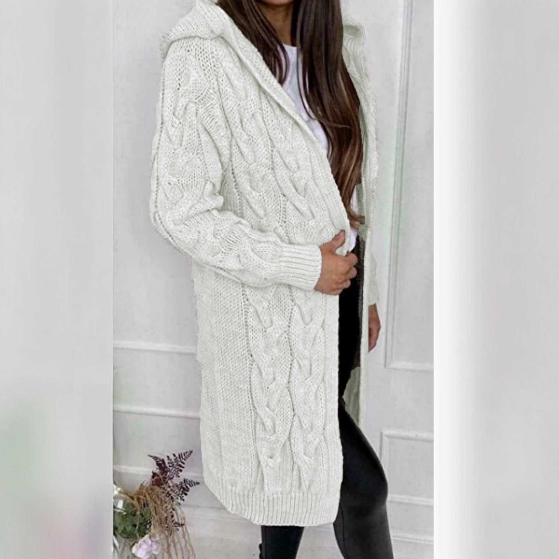 Damen Langer Strickmantel mit strukturiertem Zopfdesign und praktischer Kapuze R&B