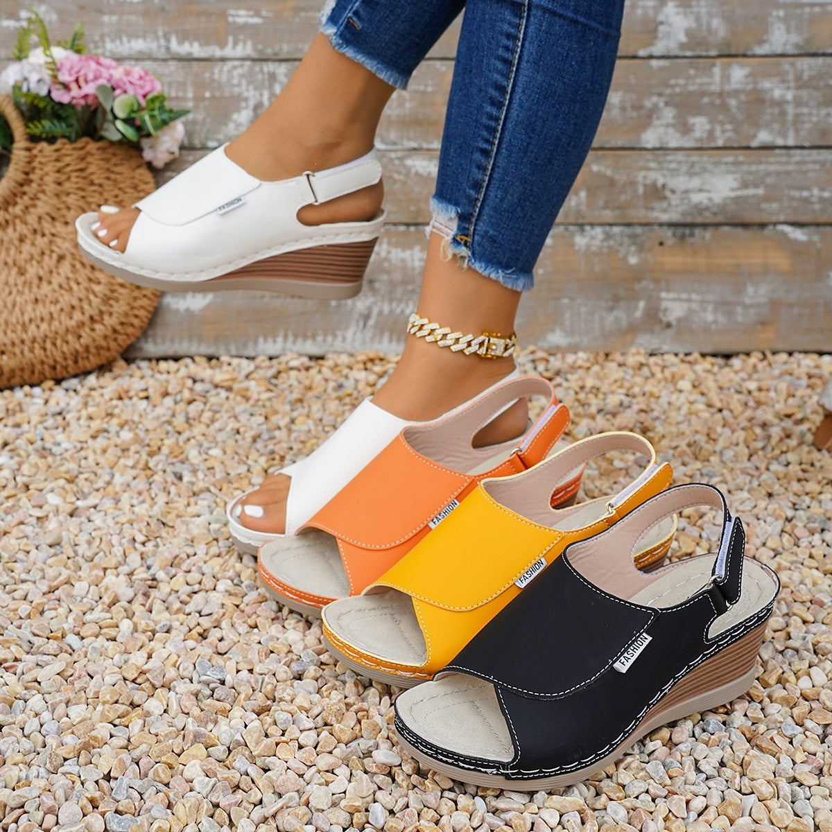 Damen Wedge-Sandalen mit offenem Zehenbereich und verstellbarem Riemen R&B