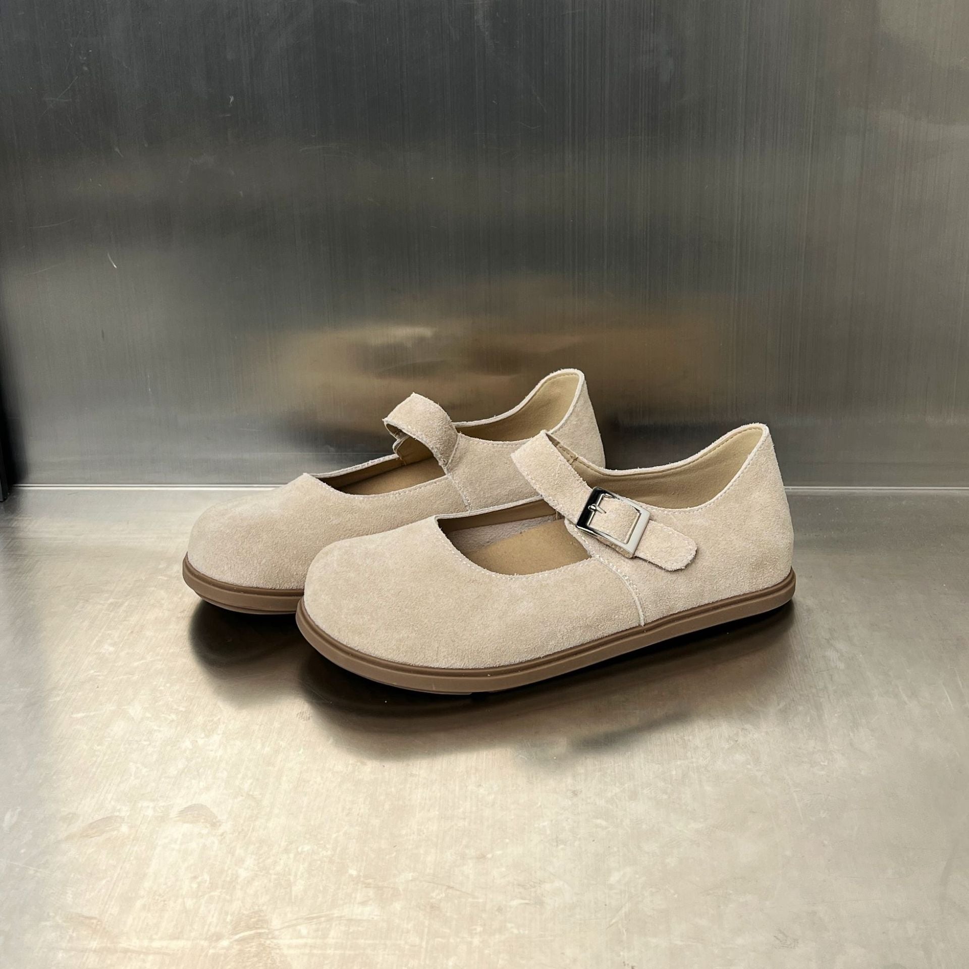 Damen Komfortable Halbschuhe mit verstellbarem Riemen und weichem Wildleder R&B