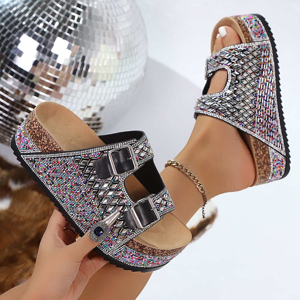 Damen Komfortable Sandalen mit dekorativen Schnallen und buntem Glitzerdesign