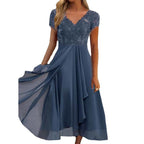 Damen Maxikleid mit elegantem Spitzeneinsatz und fließendem Rock R&B