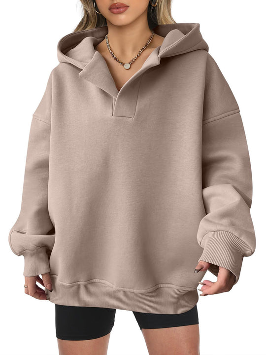 Damen Oversized Hoodie mit kurzem Kragen und praktischen Seitentaschen R&B
