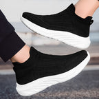 Damen Strick-Sneaker mit rutschfestem Profil und atmungsaktiver Obermaterialstruktur