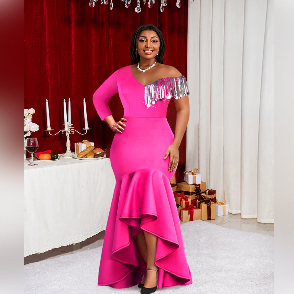 Damen Kleid mit asymmetrischem Saum und funkelnden Details R&B