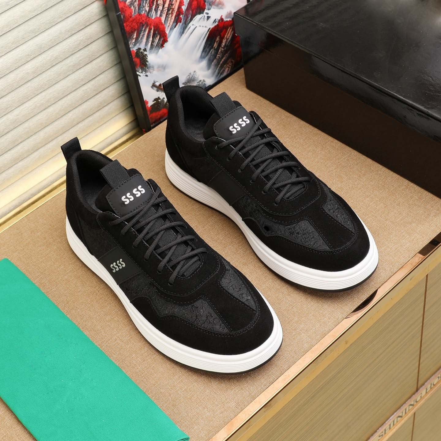 Damen Sportliche Sneakers mit atmungsaktiven Obermaterial und rutschfester Sohle R&B