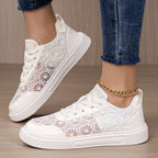 Damen Sneakers aus floralem Kunstleder mit rutschfester Sohle