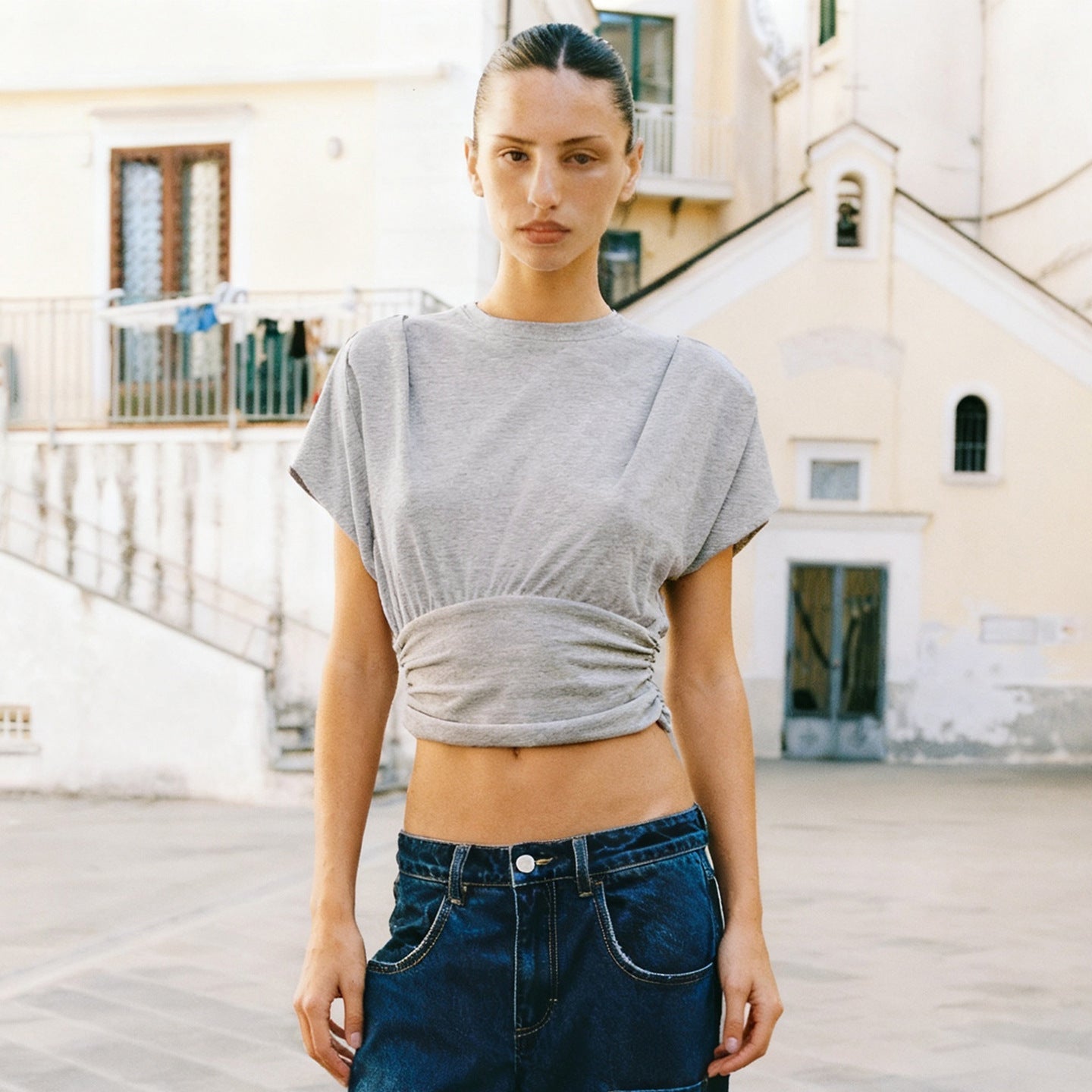Damen Crop-Top mit modischen Rüschendetails und strukturiertem Design R&B