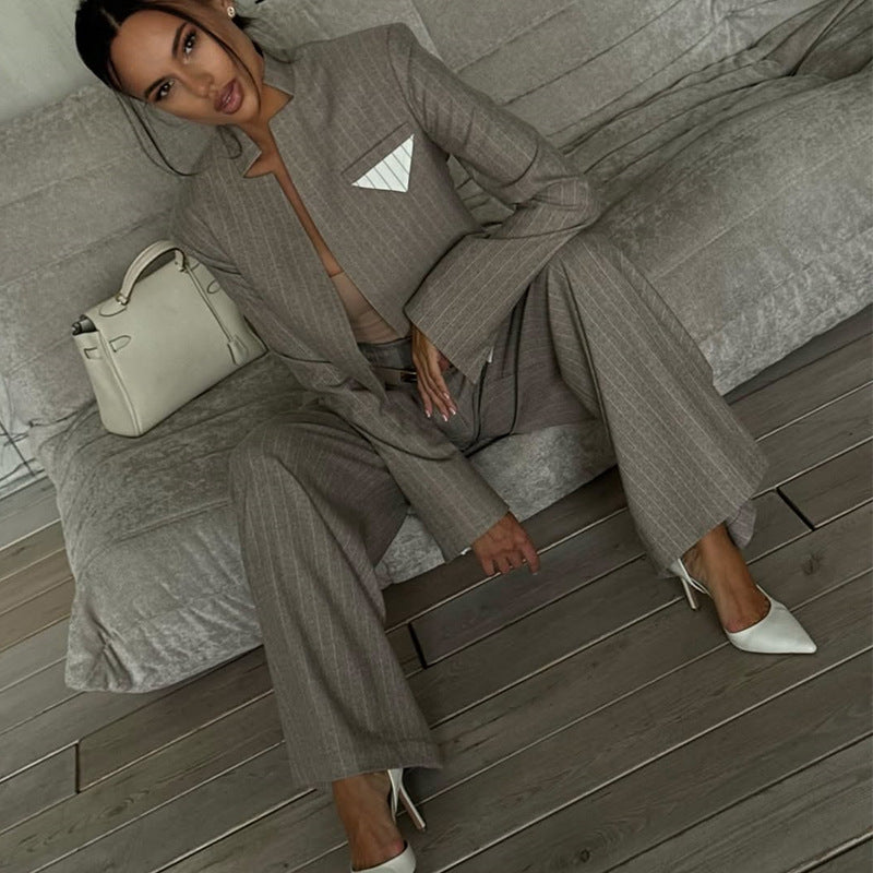 Damen modisches cropped Blazer-Ensemble mit weitem Hosen R&B