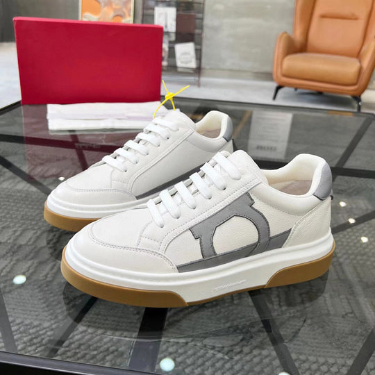 Damen Sportliche Sneakers mit hochwertiger Lederoberfläche und trendiger Designkombination R&B