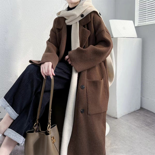 Damen Eleganter langer Mantel mit Gürtel und kontrastierenden Ärmeln R&B