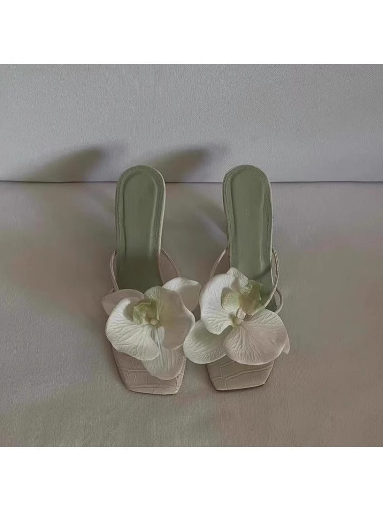 Damen Sandalen mit floralen Akzenten und elegantem Design R&B