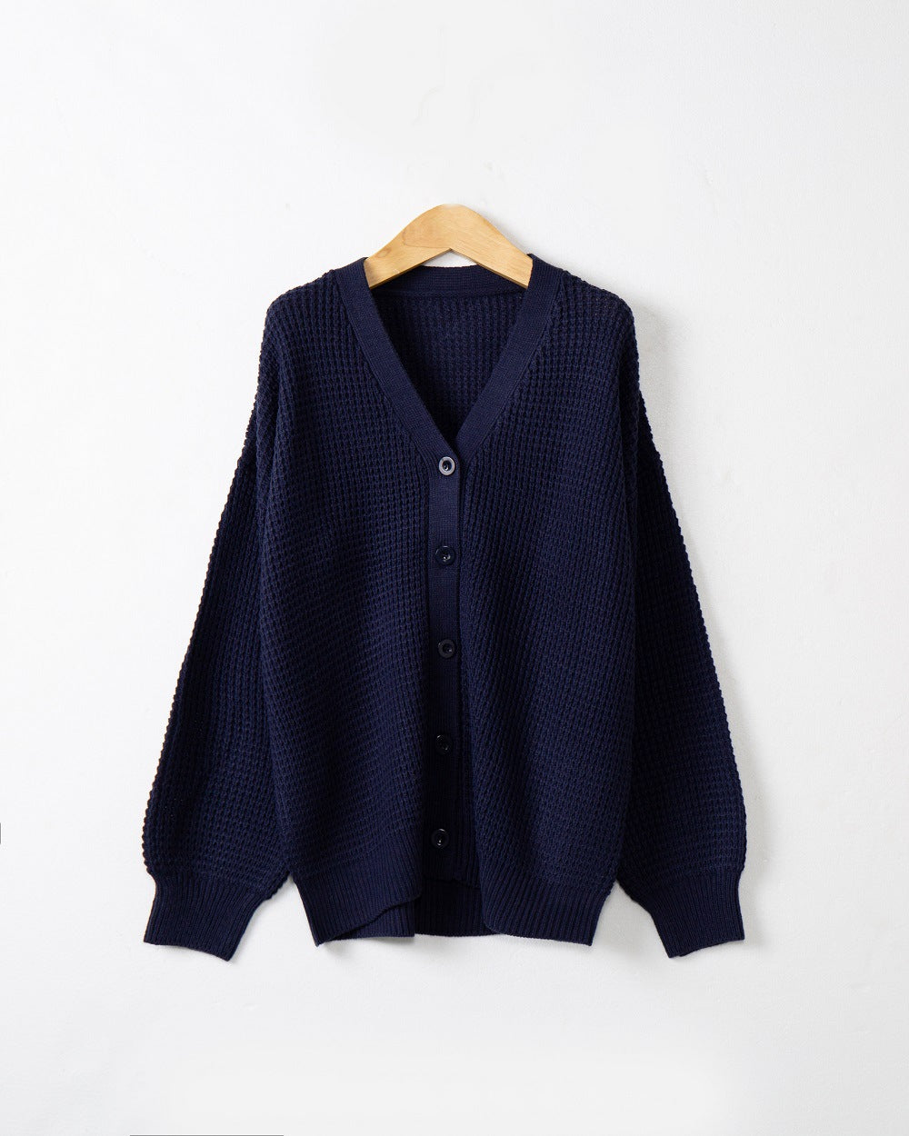 Damen Strickjacke mit strukturiertem Muster und praktischen Knopfdetails R&B