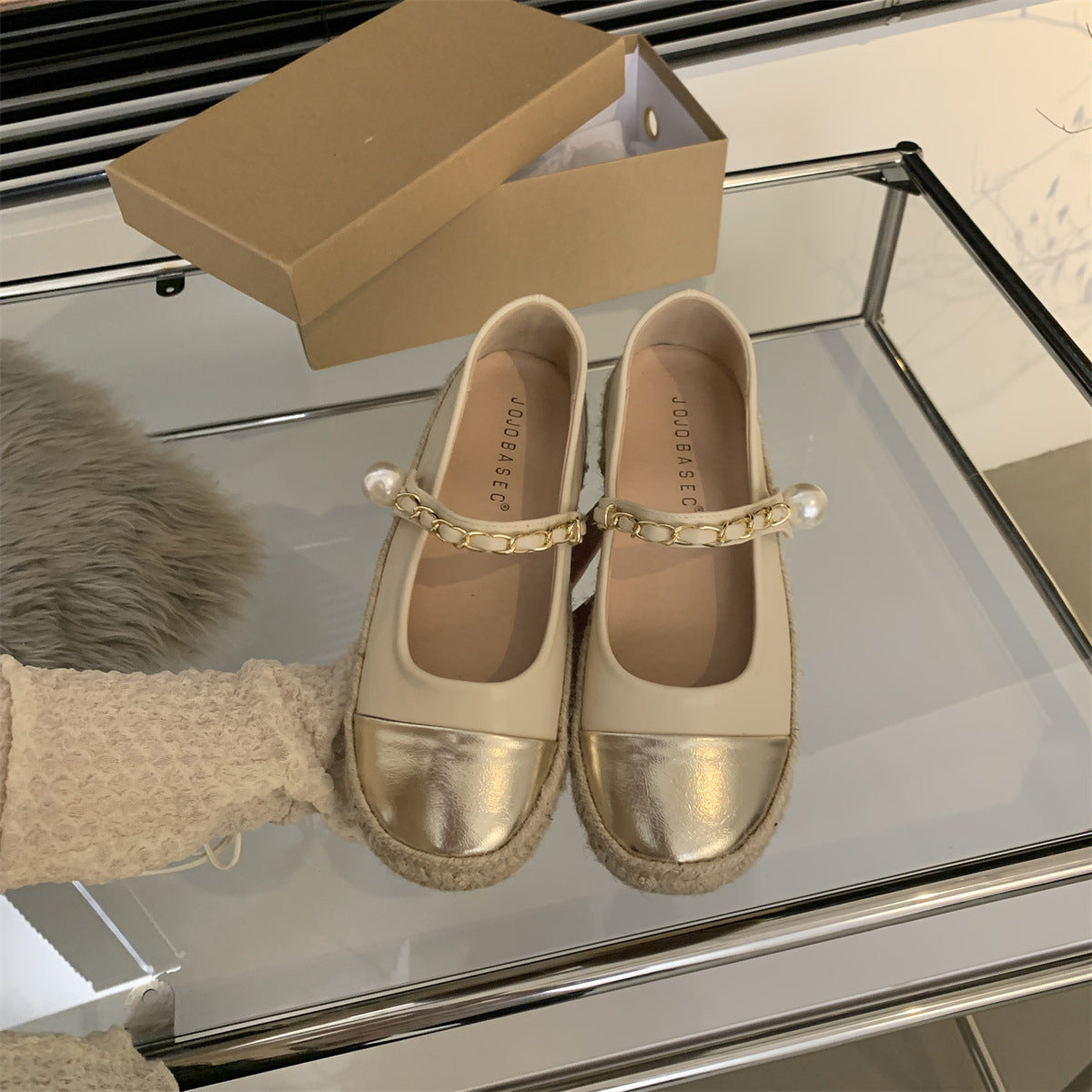 Damen Ballerinas mit dekorativem Kettenriemen und Perlenakzent R&B