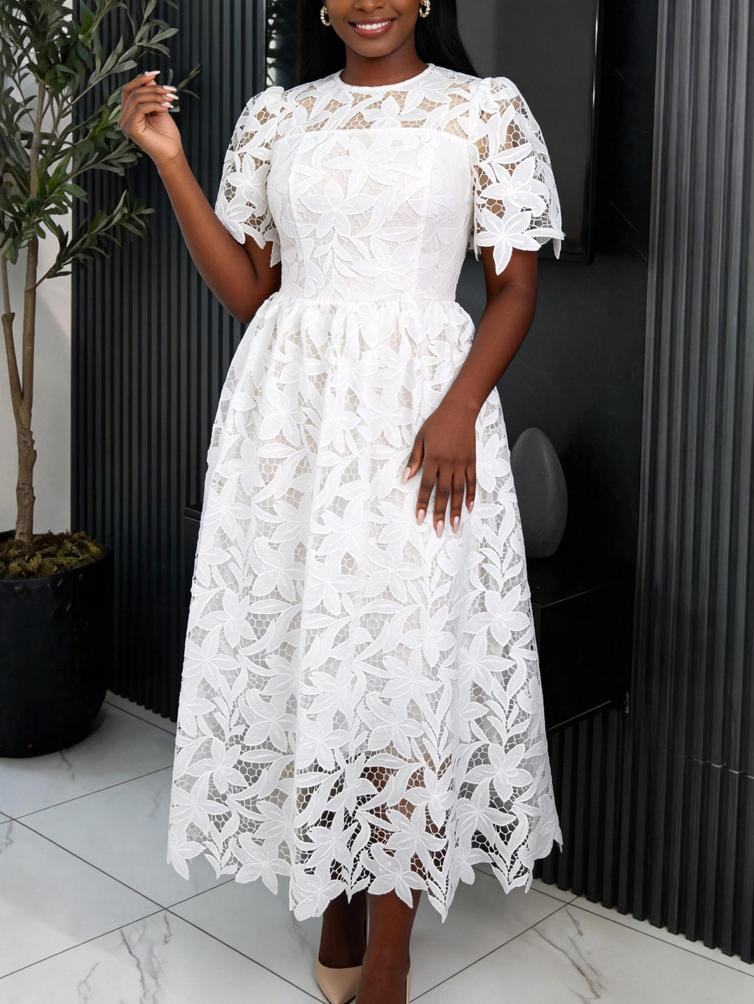 Damen Spitzen-Maxikleid mit floralem Design R&B