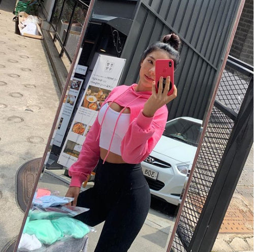 Damen cropped Kapuzenpullover mit stylischem Schnitt und elastischen Bündchen R&B