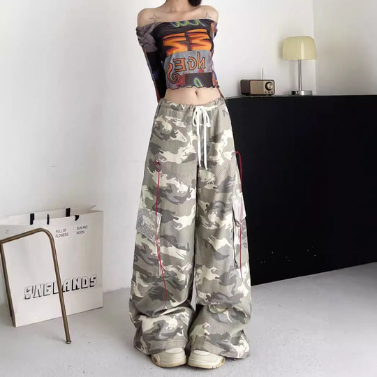 Damen Cargo-Hose im lässigen Oversized-Schnitt mit modischem Camouflage-Design R&B