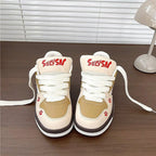 Damen Urbaner Sportlicher Sneaker mit kreativen Akzenten R&B