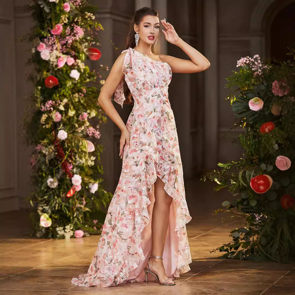 Damen Asymmetrisches Maxikleid mit floralen Akzenten und hohem Schlitz R&B