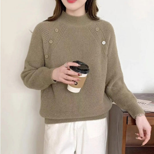Damen Grobstrickpullover mit modernem Stehkragen und Knopfdetails R&B