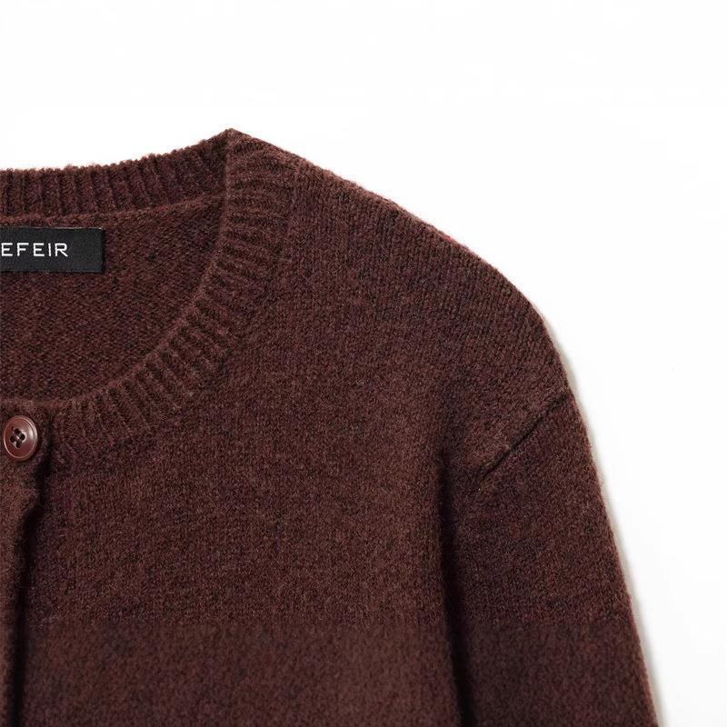 Damen kuschelige Strickjacke mit klassischen Knöpfen und Rundhalsausschnitt R&B