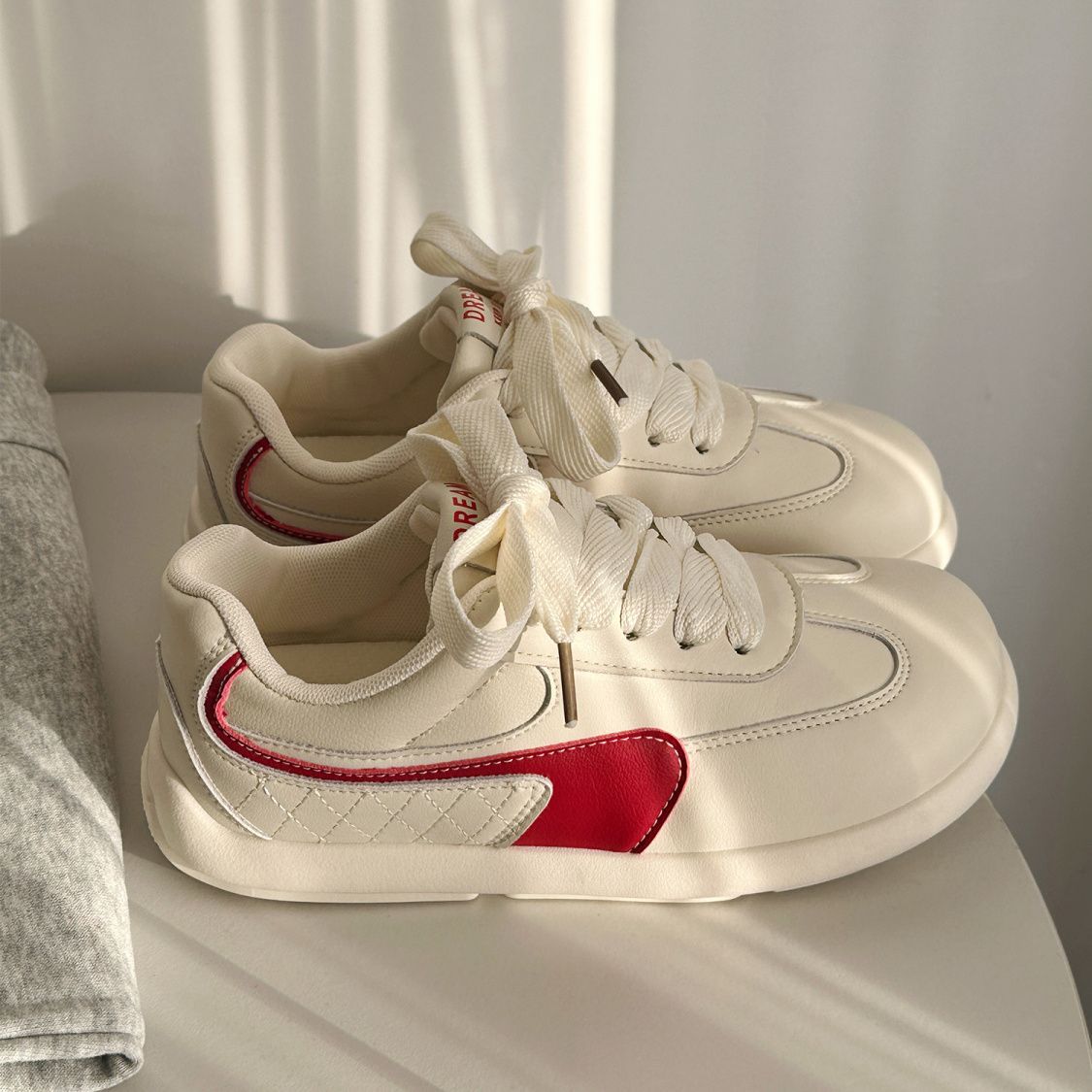 Damen Sportliche Sneakers mit weichem Obermaterial und dämpfender Sohle