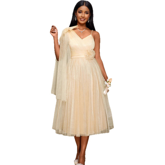 Damen glamouröses Cocktailkleid mit voluminösem Überwurf und floralen Akzenten R&B