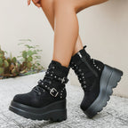 Damen Wedge-Stiefel mit modischen Schnallen und robustem Plateau R&B