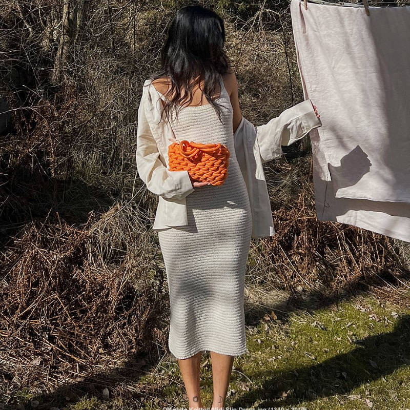 Damen Maxikleid aus leichtem Strickmaterial mit feiner Textur und schmalem Schnitt R&B