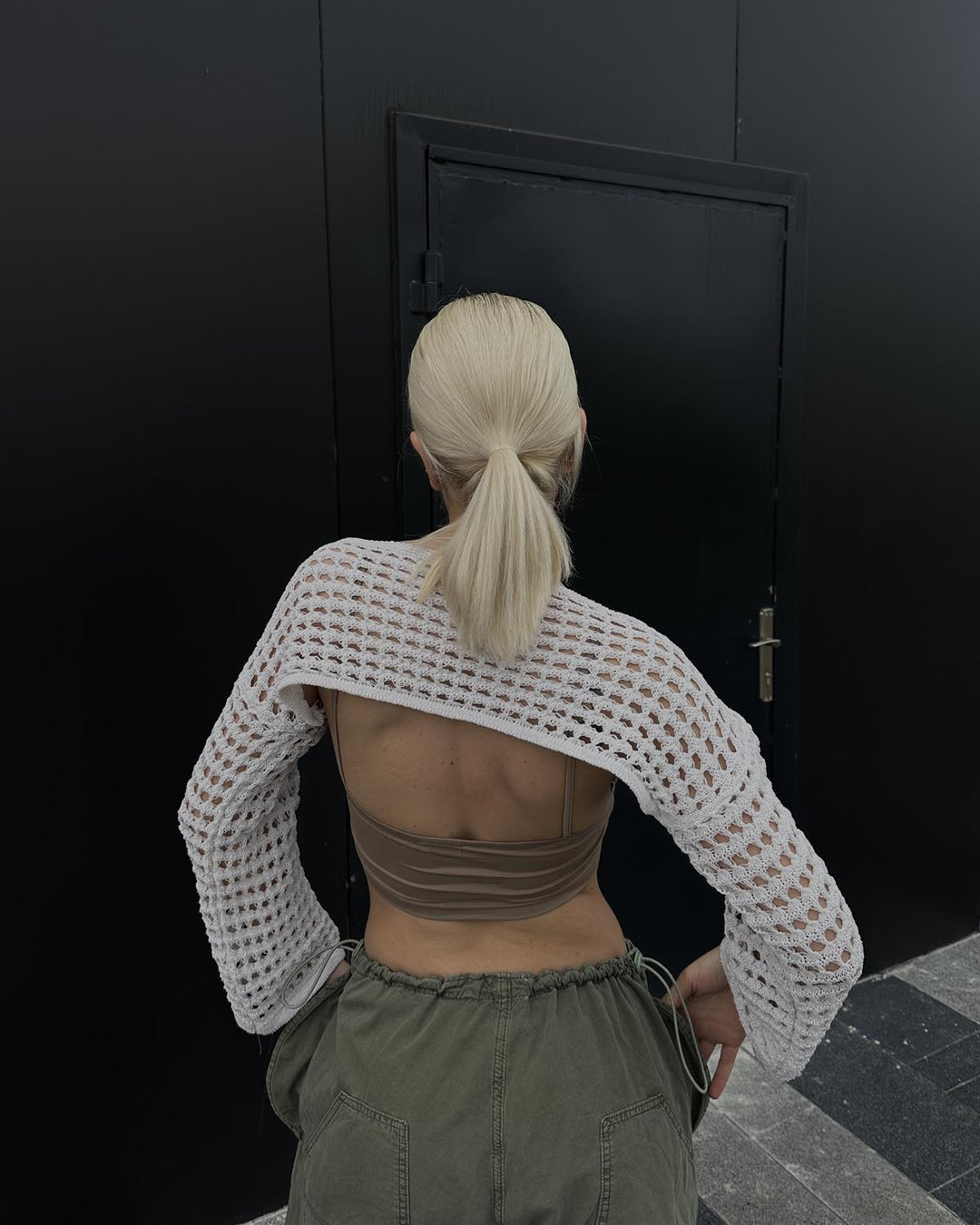 Damen gehäkeltes Crop-Top mit elegantem offenen Design und langen Ärmeln R&B