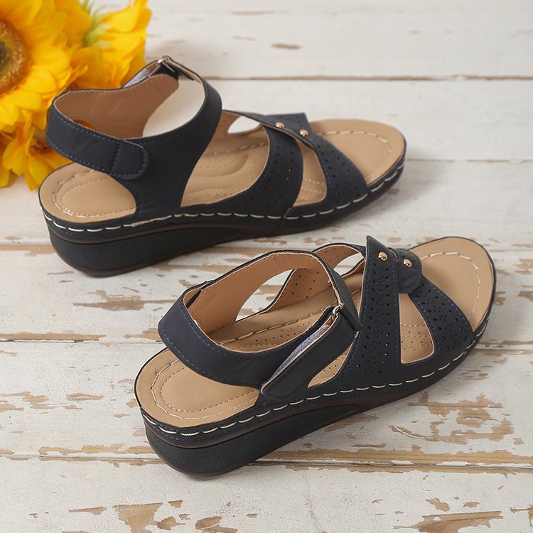 Damen Komfortable Sandalen mit luftiger Perforation und anatomischem Fußbett R&B