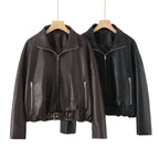 Damen Kunstlederjacke mit taillierbarem Gürtel und seitlichen Reißverschlusstaschen R&B