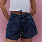 Damen Jeansshorts mit verstellbarem Kordelzug und modischem Muster R&B