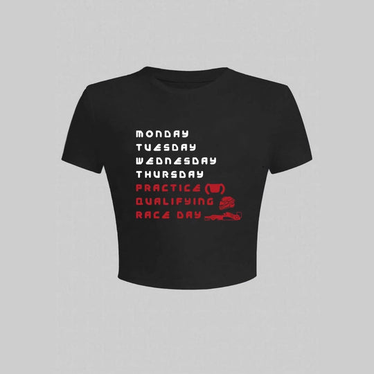 Damen Crop-T-Shirt mit stylischem Rennsport-Motiv und charmantem Schriftzug R&B