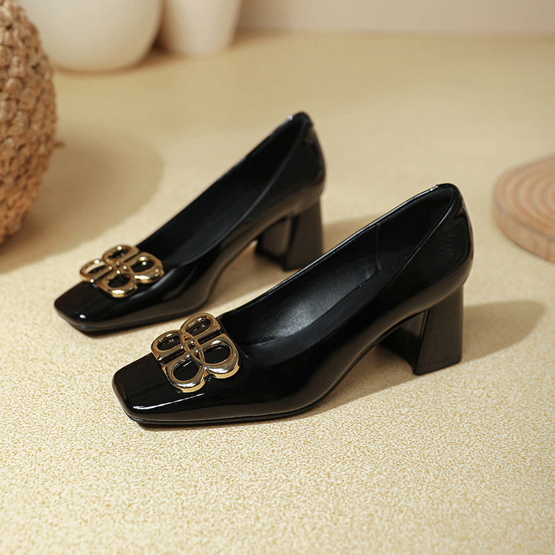 Damen elegante Blockabsatzschuhe mit Schmuckdetail