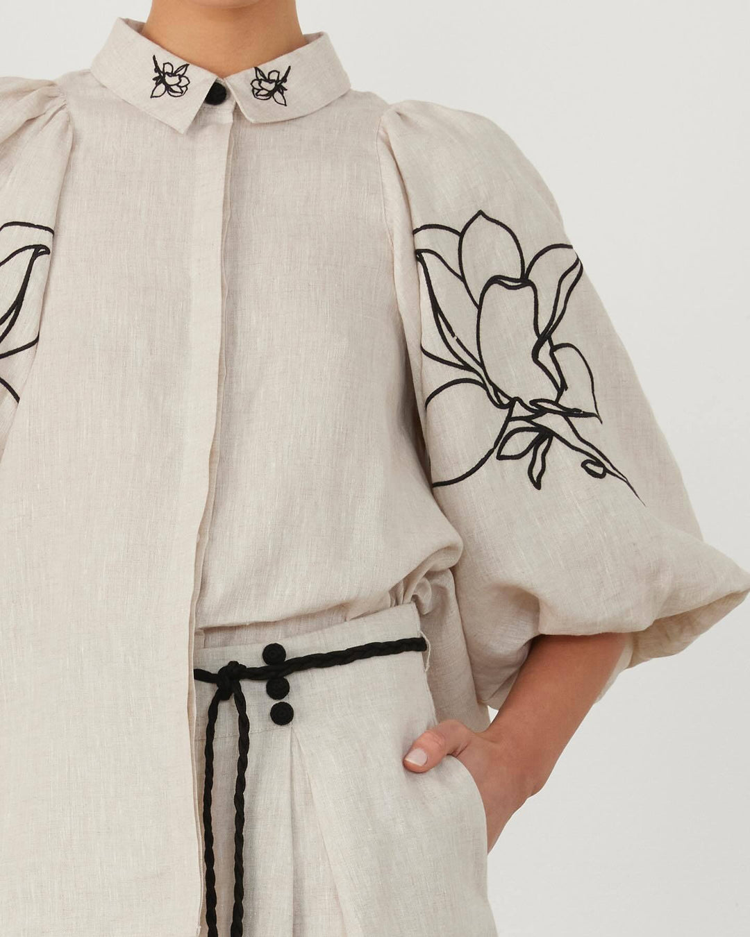 Damen Weit geschnittene Leinenhose mit floralen Stickereien R&B