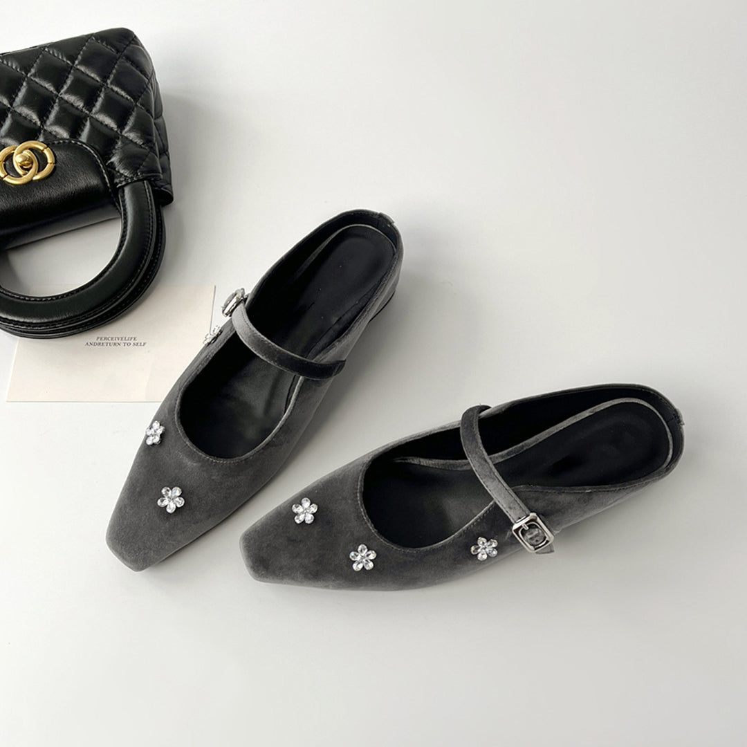 Damen Slingback-Pumps mit glänzendem Obermaterial und floralen Strassakzenten R&B