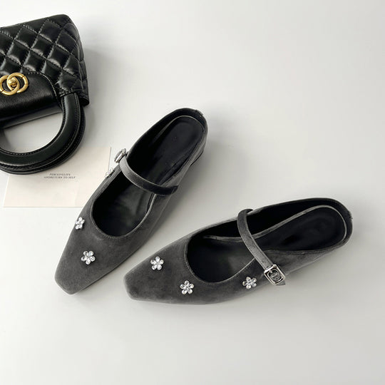 Damen Slingback-Pumps mit glänzendem Obermaterial und floralen Strassakzenten R&B