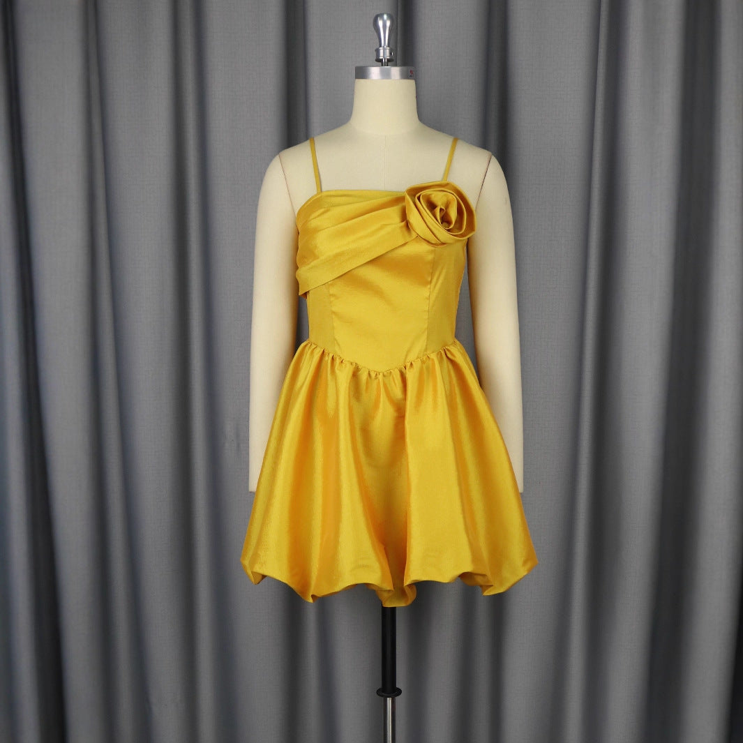 Damen Verspieltes Minikleid mit asymmetrischem Oberteil und floralem Detail R&B