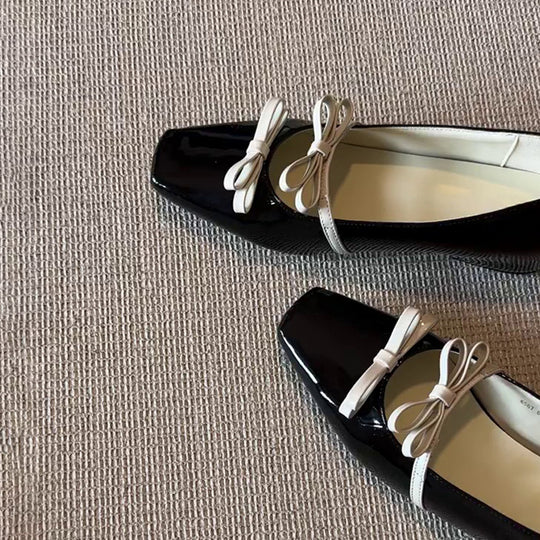 Damen Ballerina-Schuhe mit quadratischer Spitze und dekorativem Schleifchen R&B