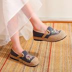 Damen klassische Espadrilles mit handgestickten Blumenmotiven