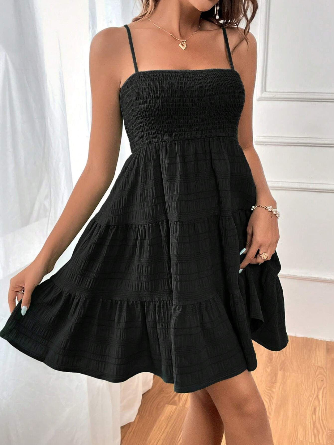 Damen Trägerkleid mit schwingendem Saum und lässigem Schnitt R&B