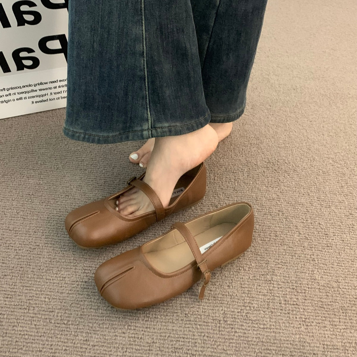 Damen elegante Ballerinas mit modischem Riemchen und komfortabler Passform R&B