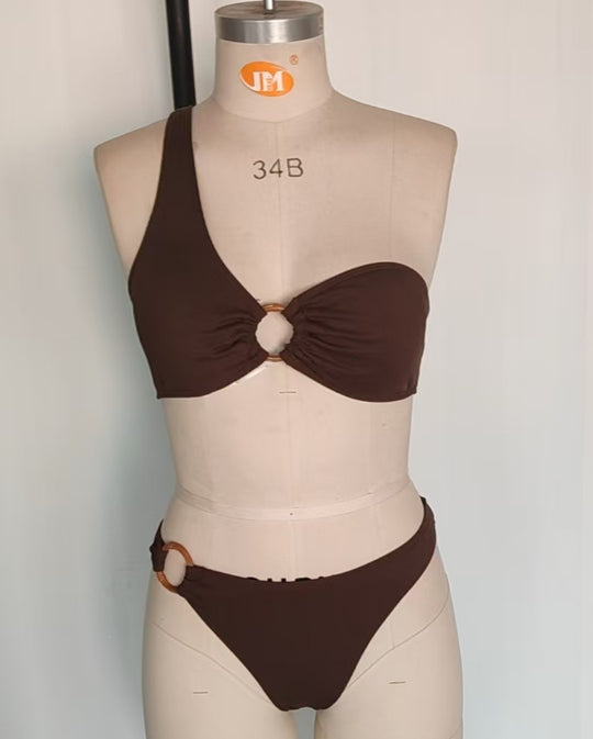 Damen Stilvoller Triangel-Bikini mit goldenen Details R&B