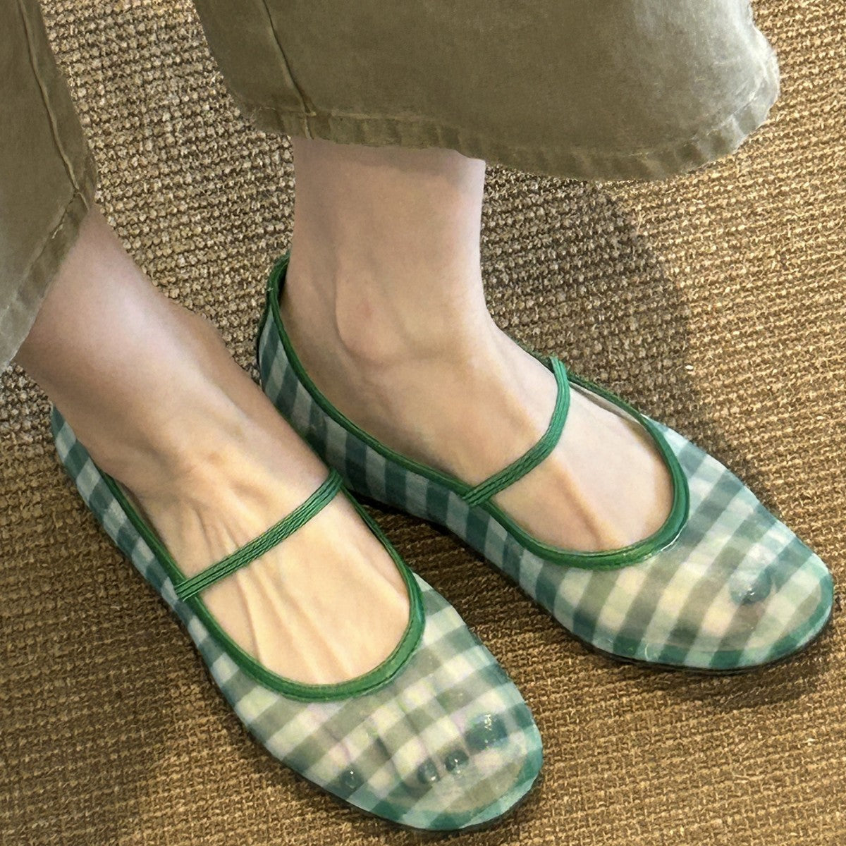 Damen Ballerinas mit modernem Karomuster und elastischem Riemchen R&B