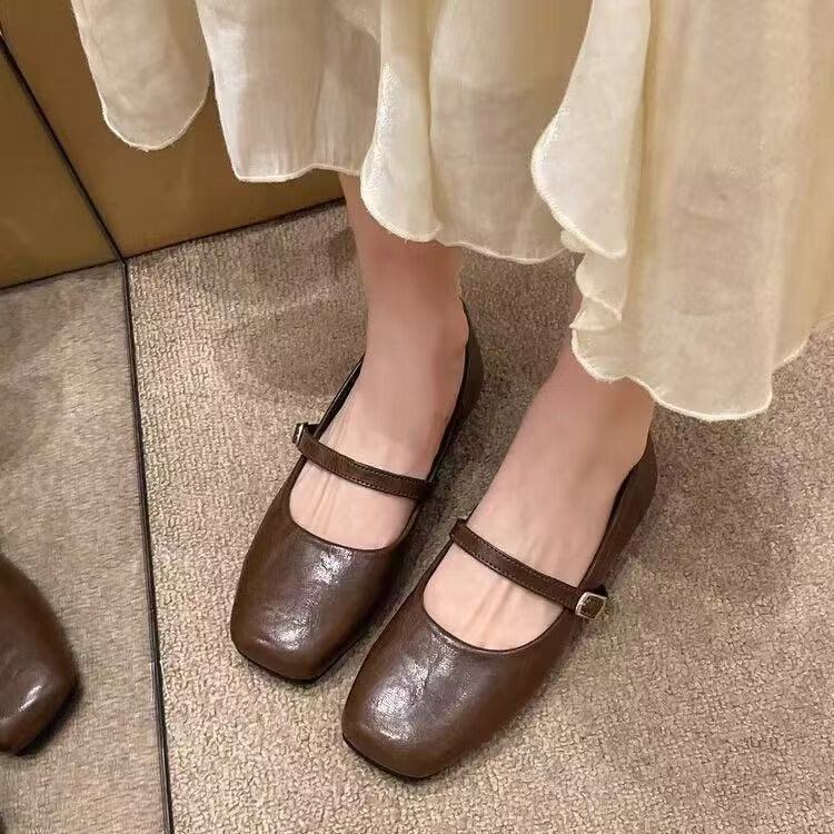 Damen Ballerinas mit modischem Riemen und bequemem Fußbett Heidi Mode