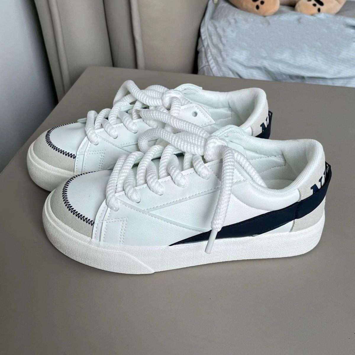 Damen Sportliche Sneaker mit robustem Obermaterial und klassischem Design