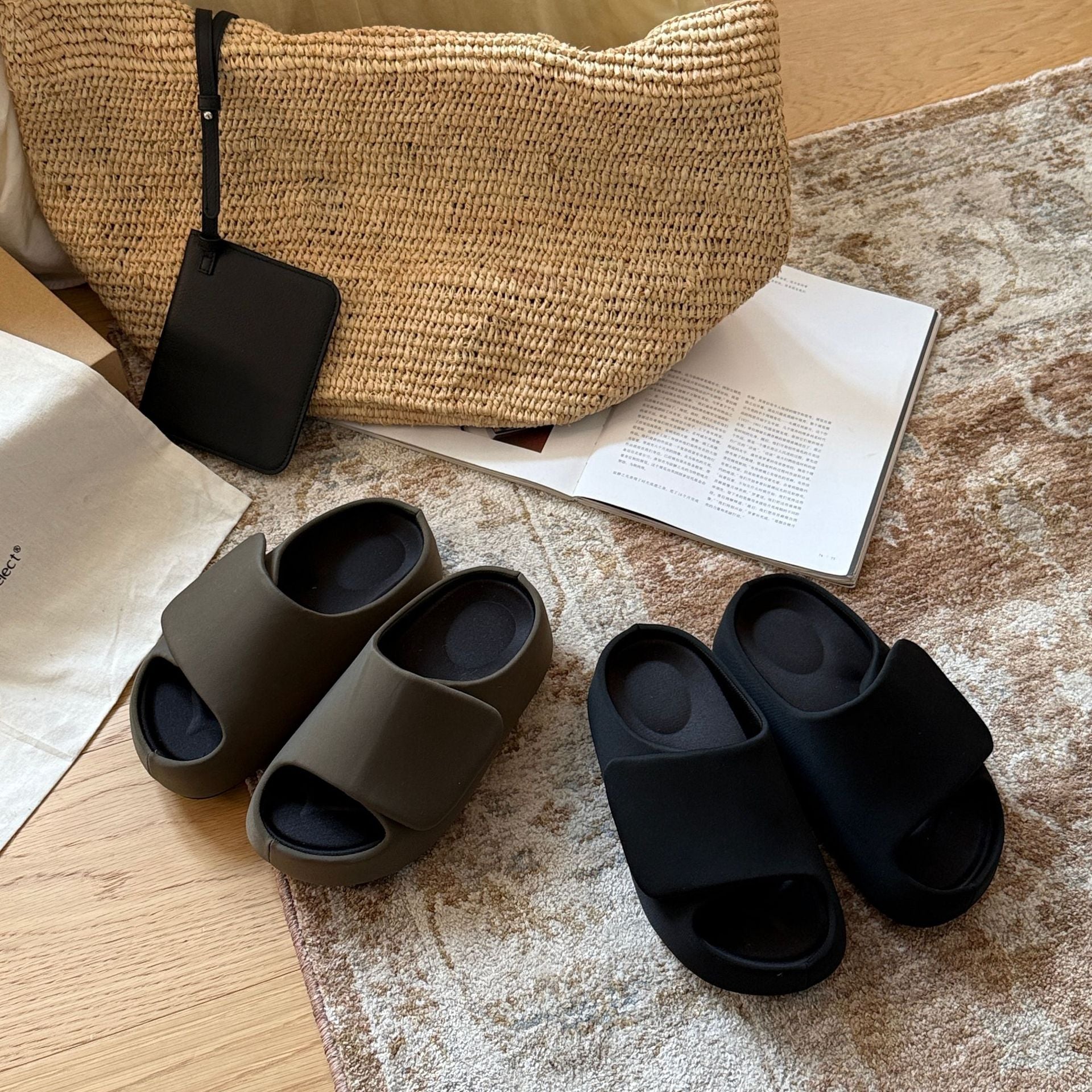 Damen Komfortable Clogs mit breitem Riemen und ergonomischem Fußbett