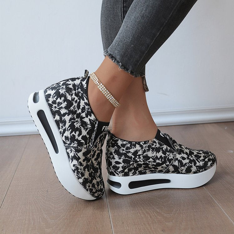 Damen Sportliche Slip-On Sneakers mit floralem Muster und rutschfester Sohle R&B