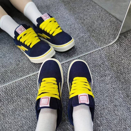 Damen Sportliche Sneakers im modernen Design mit aufwendigem Blitzmotiv R&B