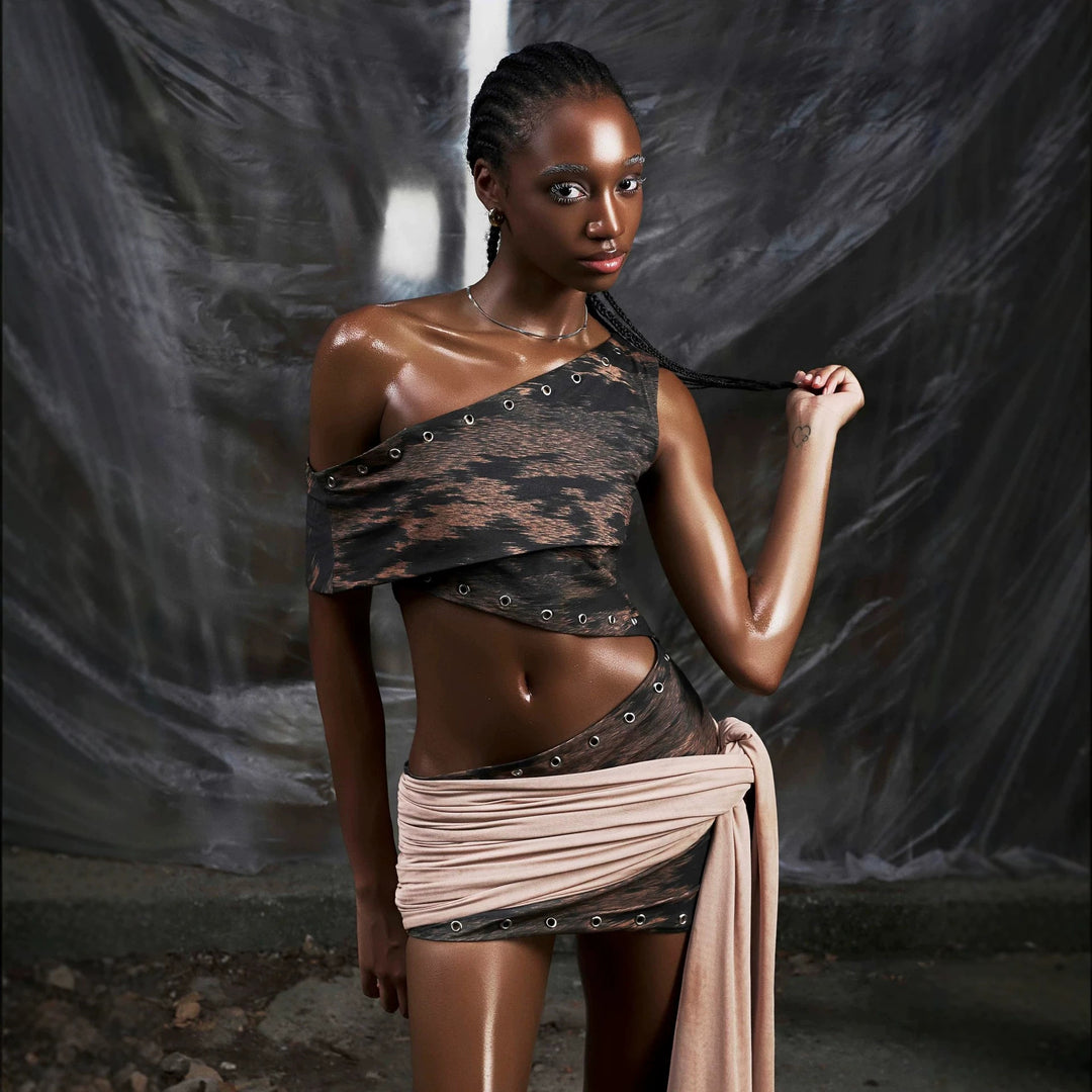 Damen Asymmetrisches Crop-Top mit ausgefallenem Schnitt und dekorativen Ösen R&B
